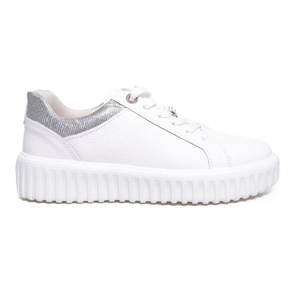 Tênis Pegada Casual Detalhe Metal Feminino