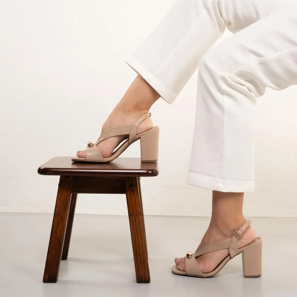 Sandália Via Marte Bico Quadrado Feminina Bege 8