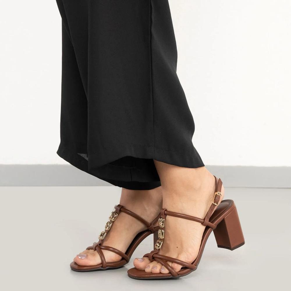 Sandália Via Marte Tira Central Ornamento Feminina Marrom 7