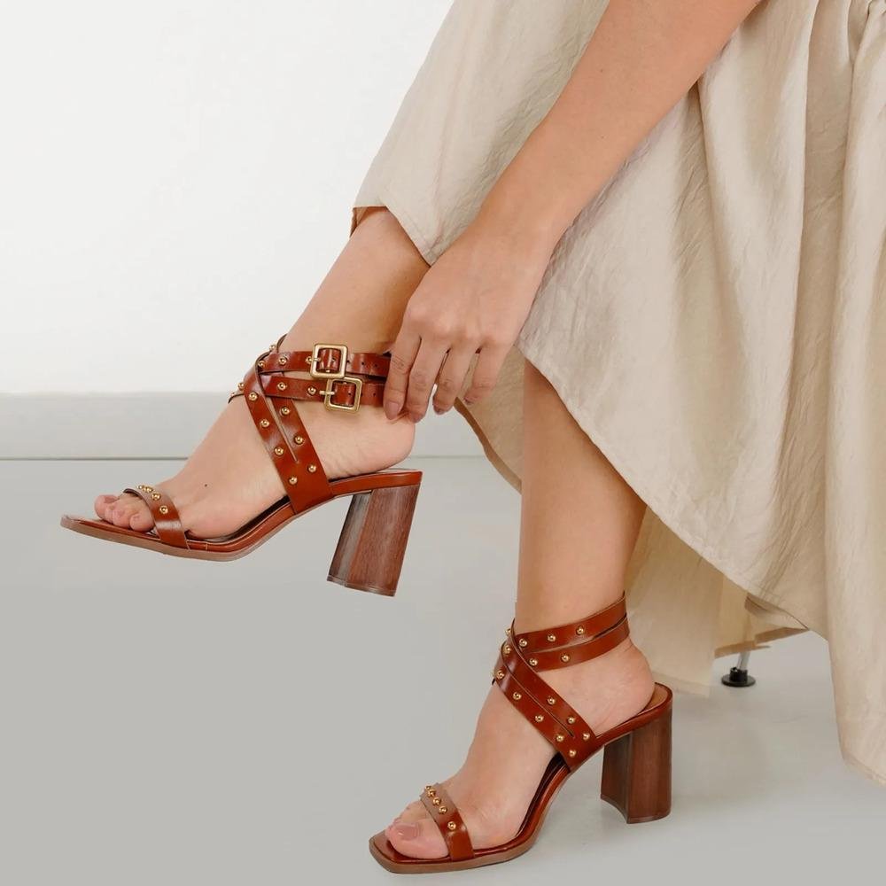 Sandália Osc Tachas Metálicas Feminina Marrom 8