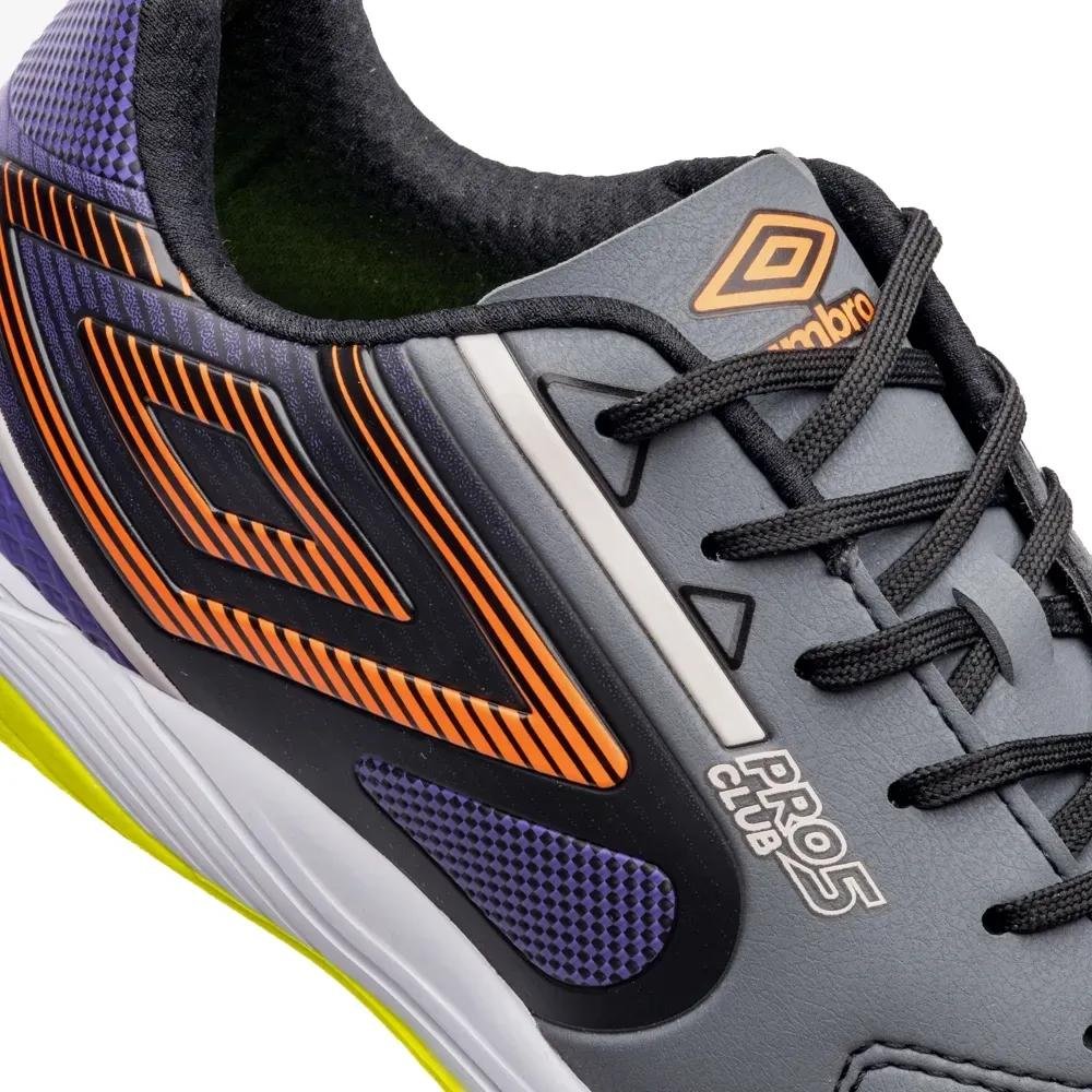 Chuteira Umbro Pro 5 Bump Club Futsal Masculina Cinza 4