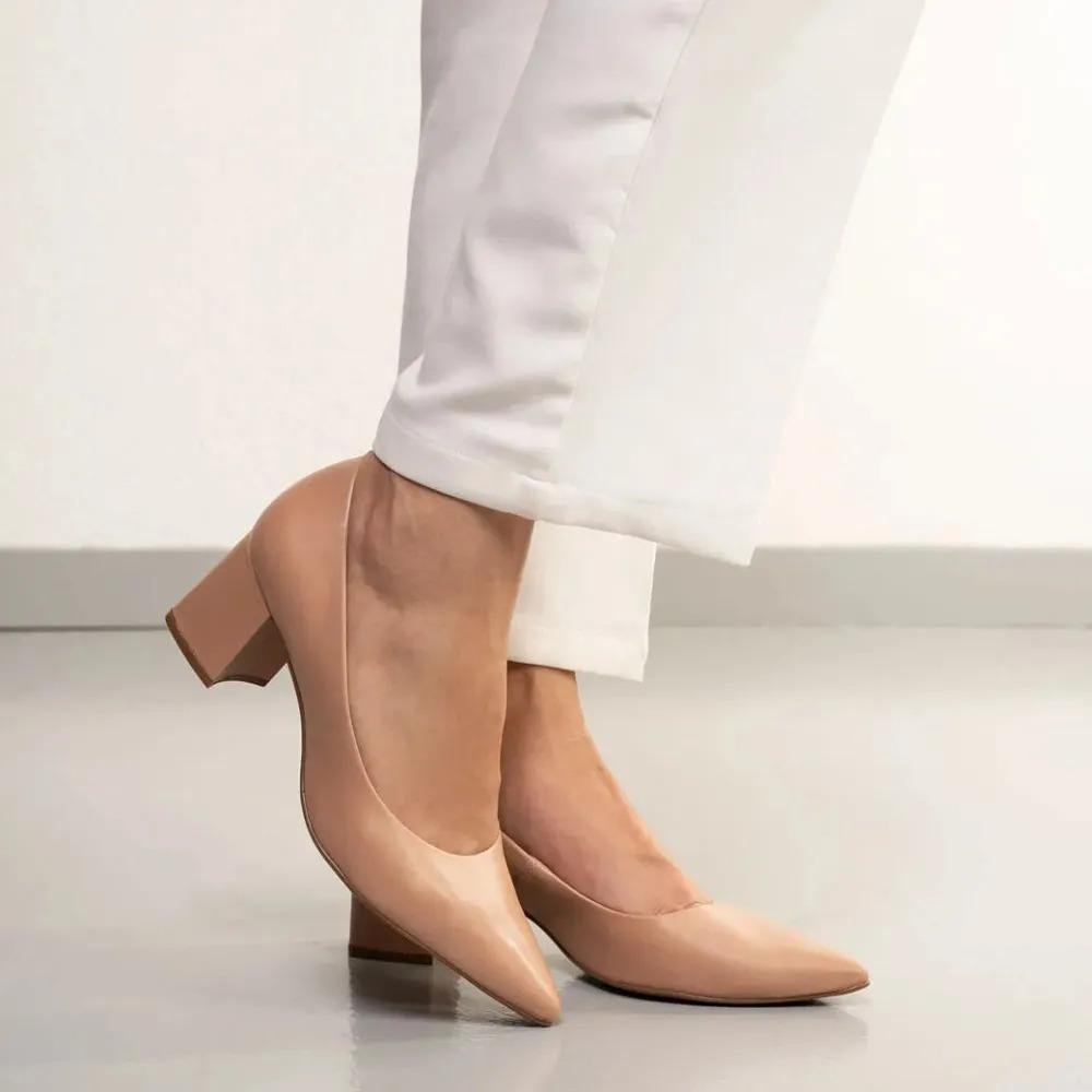 Scarpin Feminino Bottero Salto Bloco Couro Conforto