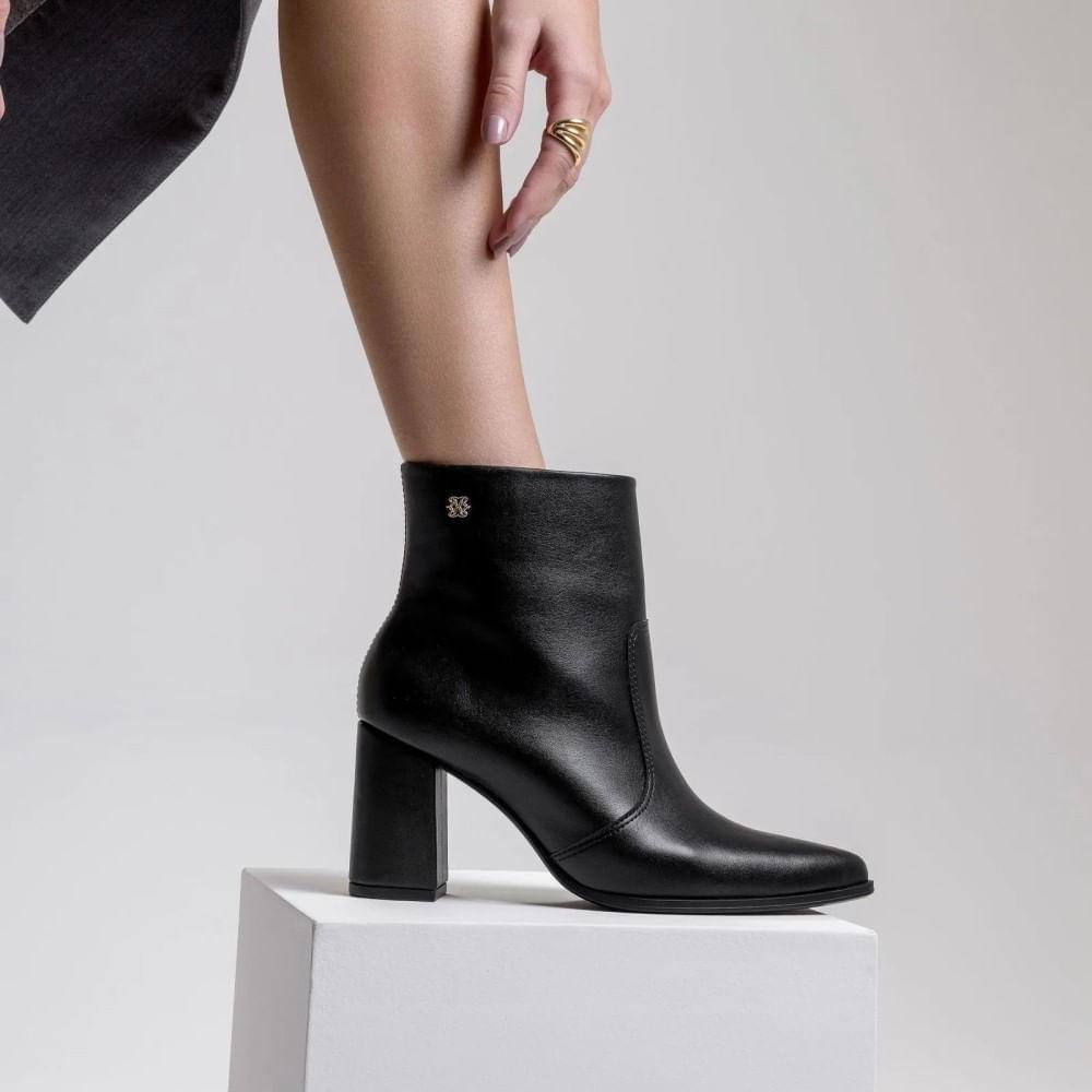 Bota Cano Curto Feminina Ramarim Classic Salto Bloco