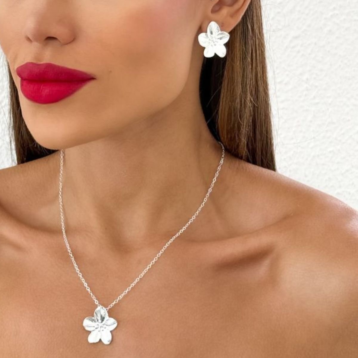 Conjunto Colar e Brinco Folheado a Prata 925 Flor Desenhada Prata 2