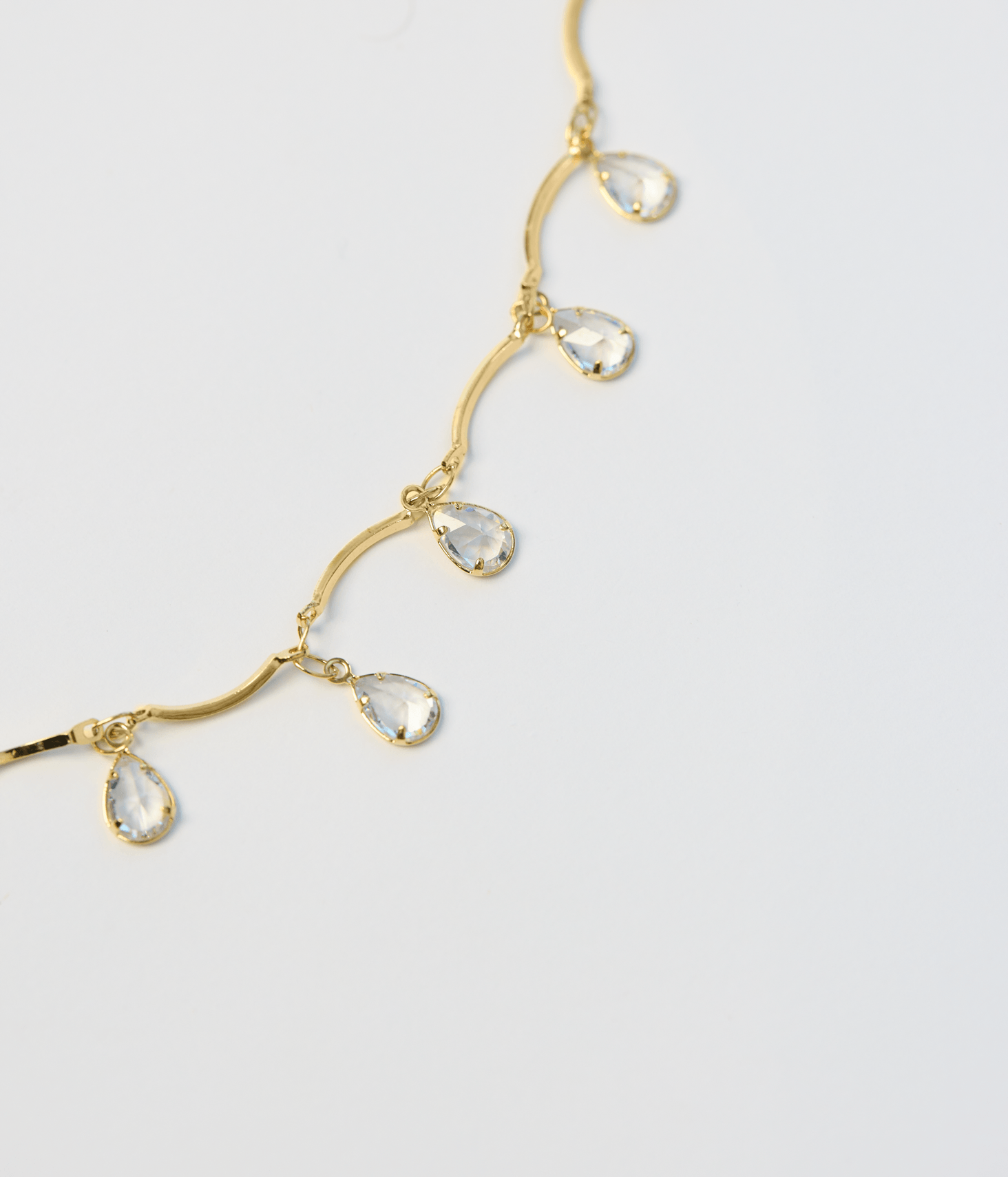 Colar Makenji Curto Com Mini Resinas Feminino Dourado Dourado 2