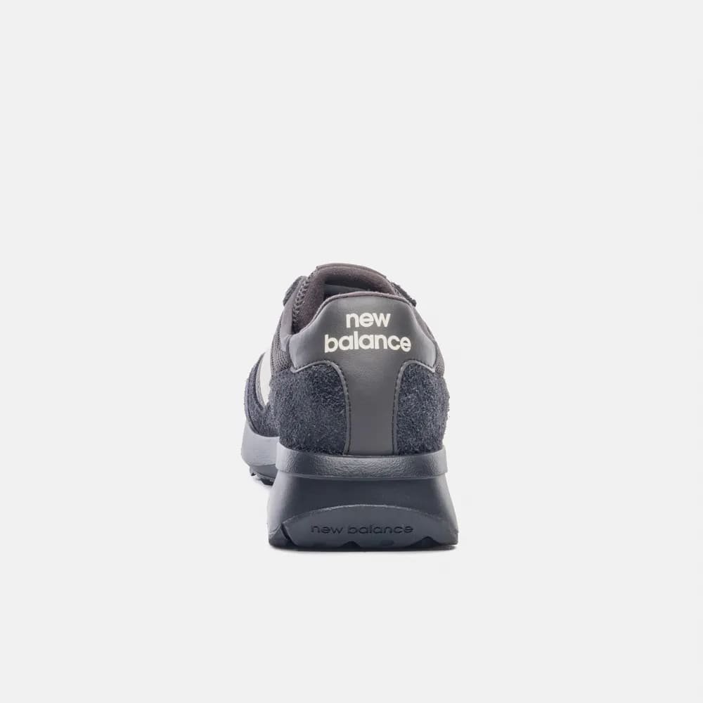 Tênis New Balance U370bc1 370V1  Preto/Bege 3