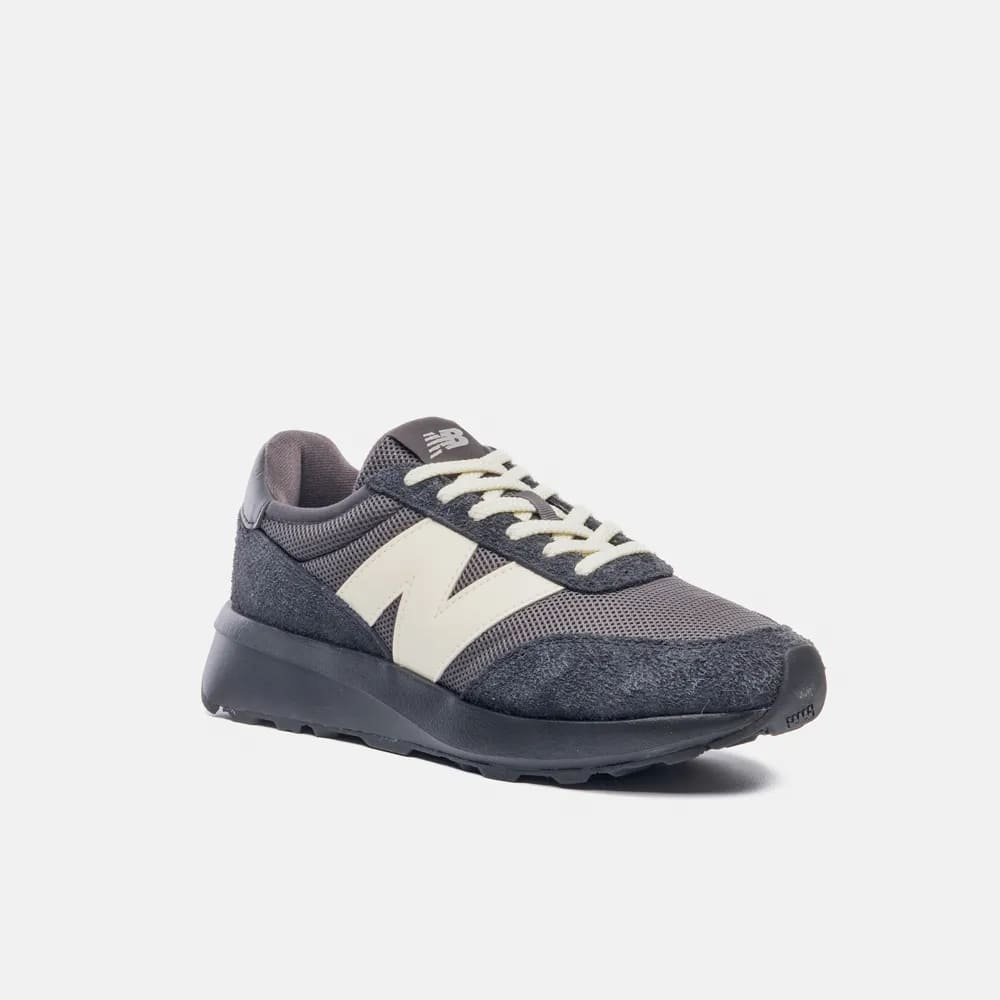 Tênis New Balance U370bc1 370V1  Preto/Bege 2