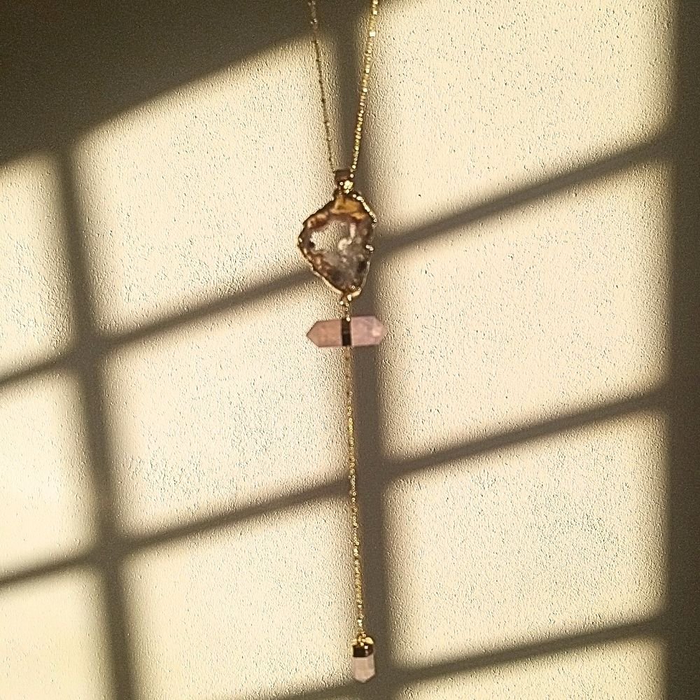 Semijoia - Colar Trilogia de Cristais Naturais - Geodo e Quartzo Rosa - Ouro 18k Dourado 5