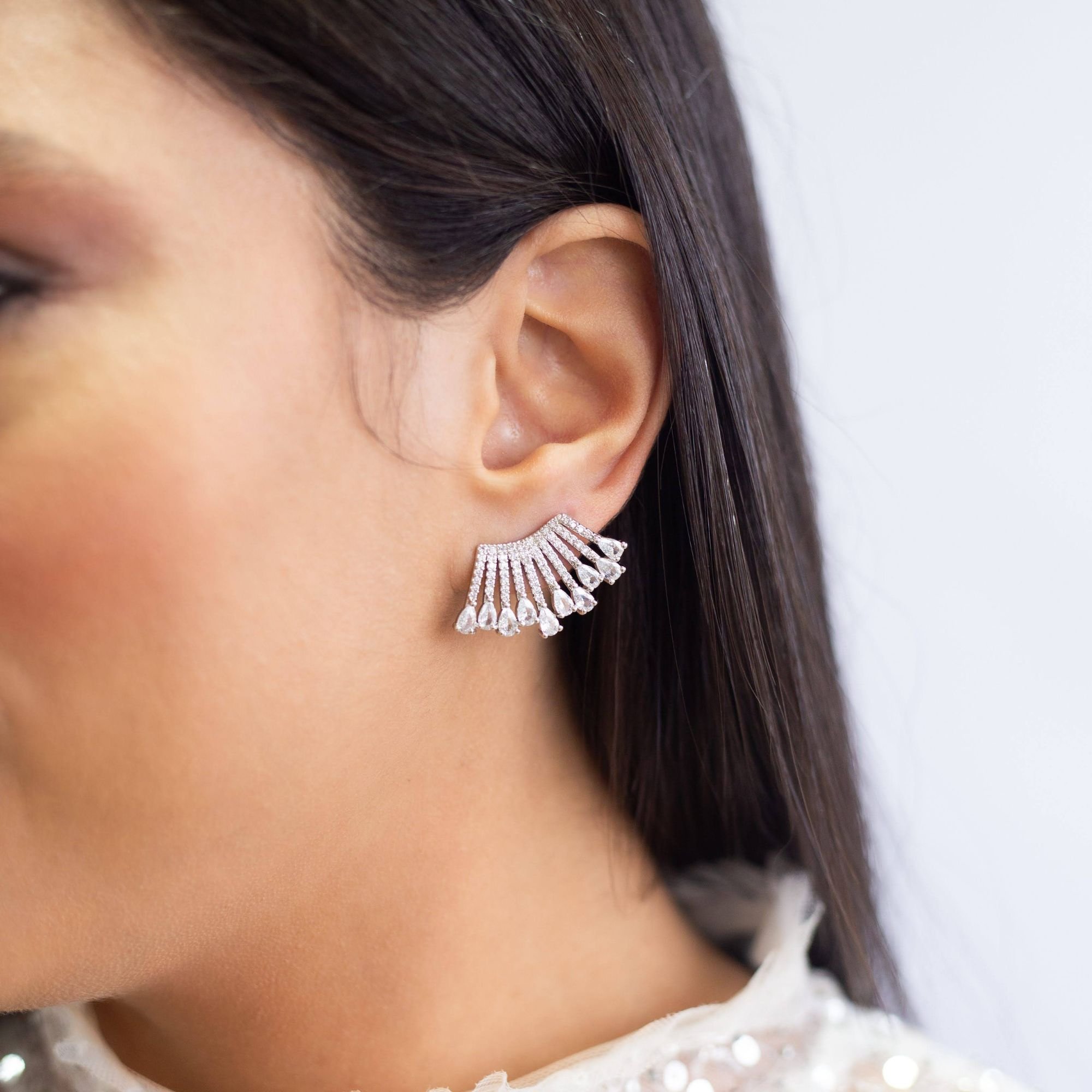 Semijoia - Brinco Leque com Cristais em Gota - Ródio Branco Prata 3