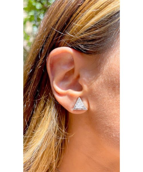 Joia - Brinco Pirâmide com Cristais Lapidados Cravejados - Prata 925 e Banho em Ródio Branco Prata 5