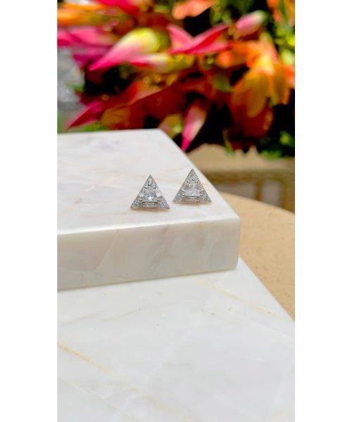 Joia - Brinco Pirâmide com Cristais Lapidados Cravejados - Prata 925 e Banho em Ródio Branco Prata 6