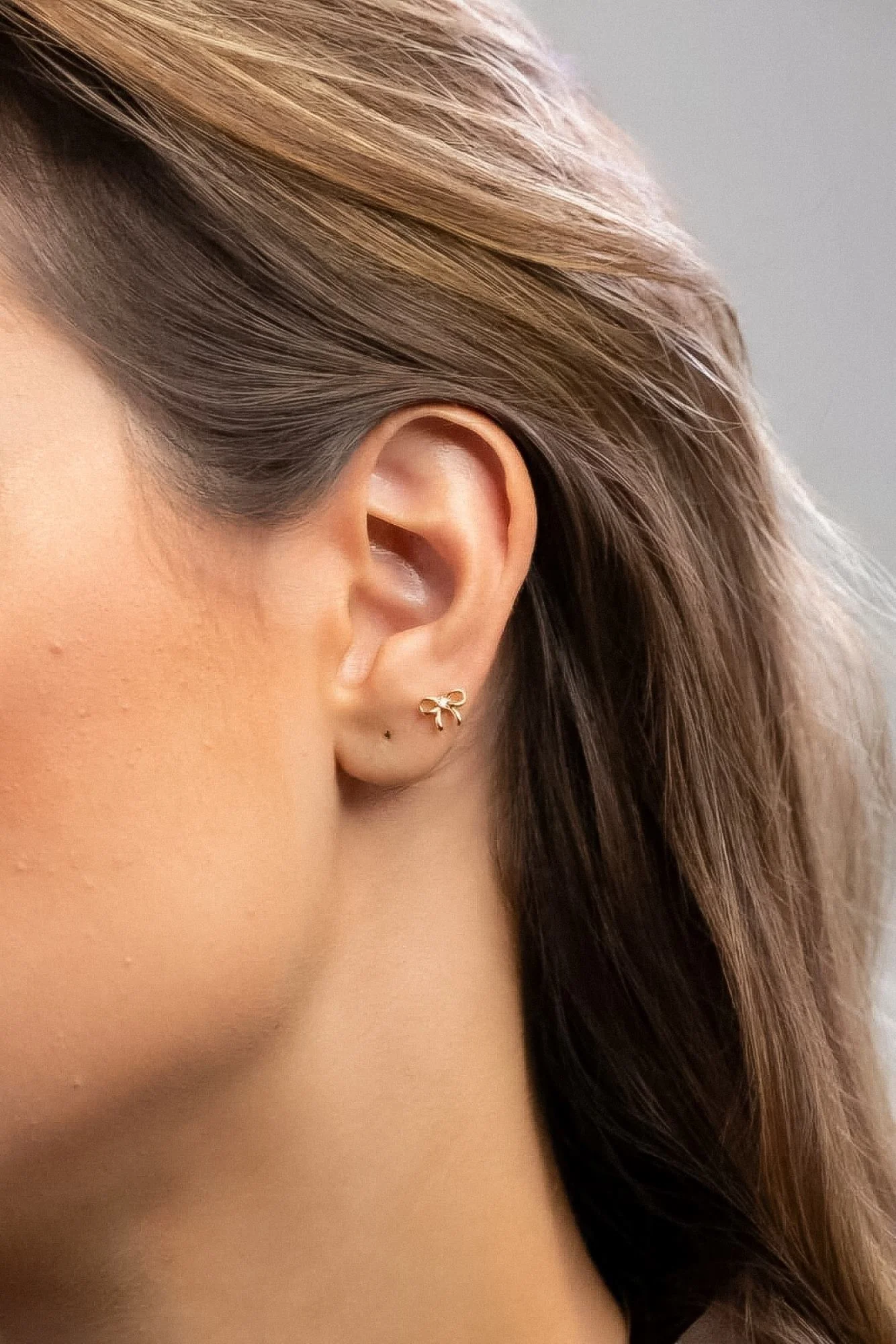 Brinco Laço PP Banhado a Ouro 18k Dourado 2