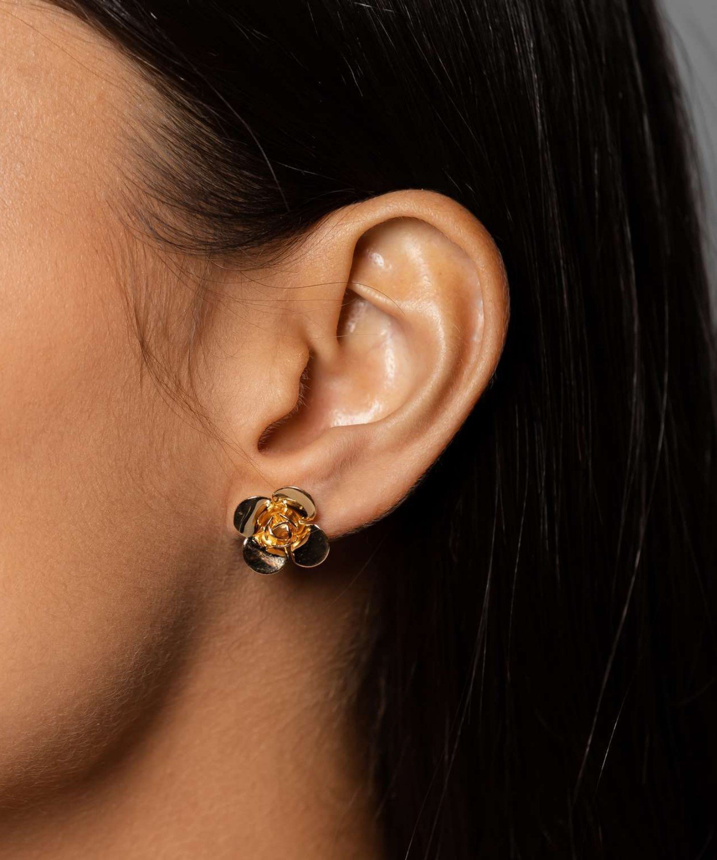 Brinco Flor Banhado a Ouro 18k Dourado 2