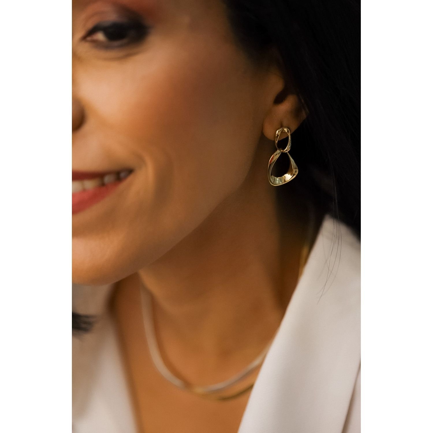 Brincos Elos com Ponto de Luz Zirconia Banhado a Ouro 18K Dourado 3