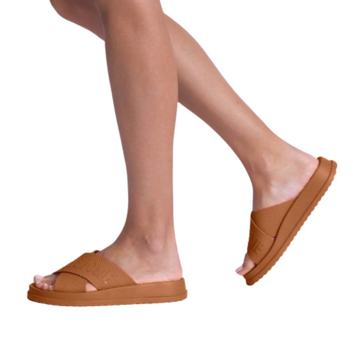 Chinelo Smash Petite Jolie Feminino PJ6812II Caramelo Caramelo 2