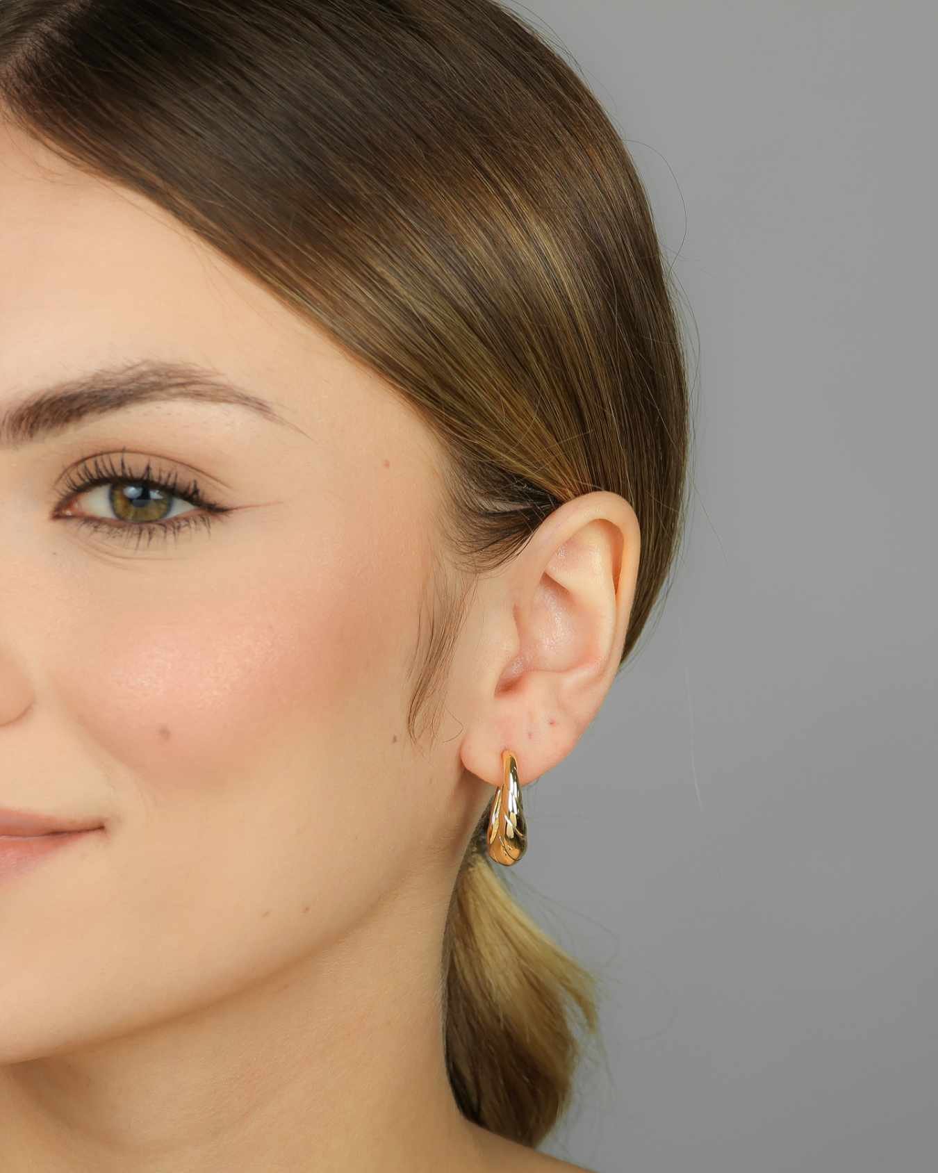 Brinco Semijoia Banhado a Ouro 18k Argola Croissant Dourado 3