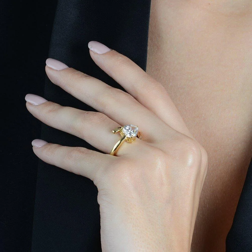 Anel Dourado Solitário Coração em Zircônia Dourado 2