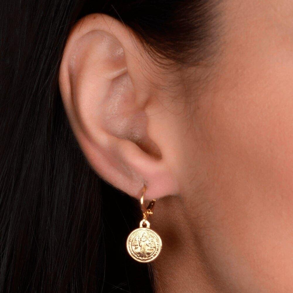 Brinco Dourado de Argolinha Com Medalha Dourado 2