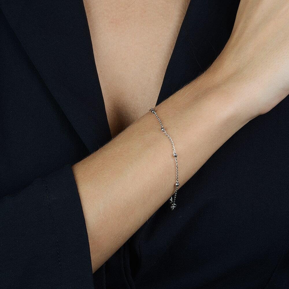 Pulseira Prateada de Bolinhas Delicada Prata 2