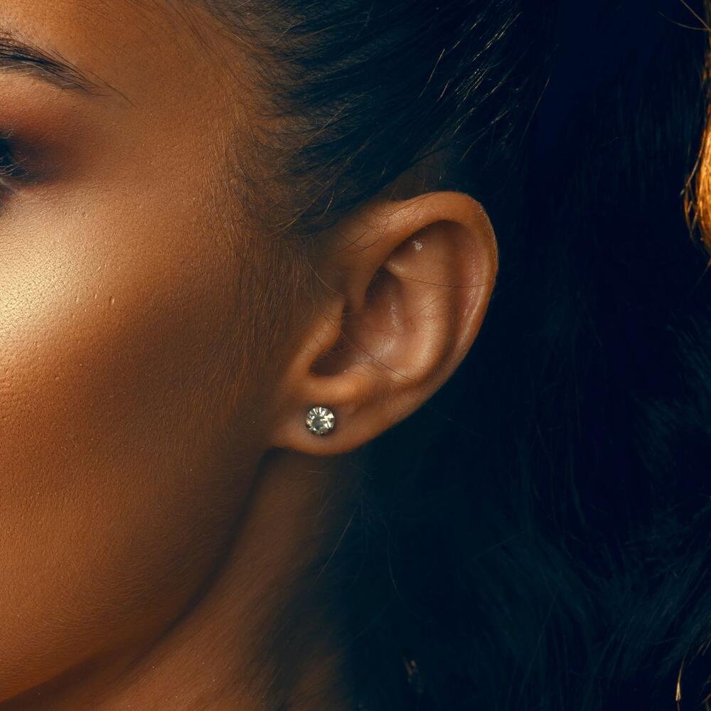 Brinco Ponto de Luz Banhado a Ouro 18k Antialérgico Dourado 6