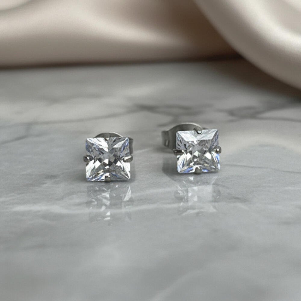 Brinco Ponto de Luz Quadrado Banhado Prata Pequeno Delicado Prata 6