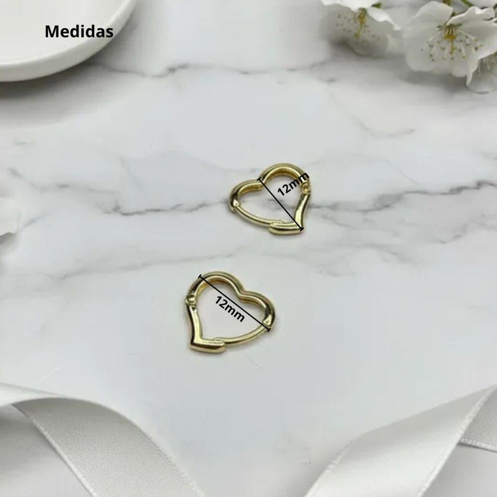Brinco Coração Banhado a Ouro Fecho Click Delicado Elegante Dourado 2