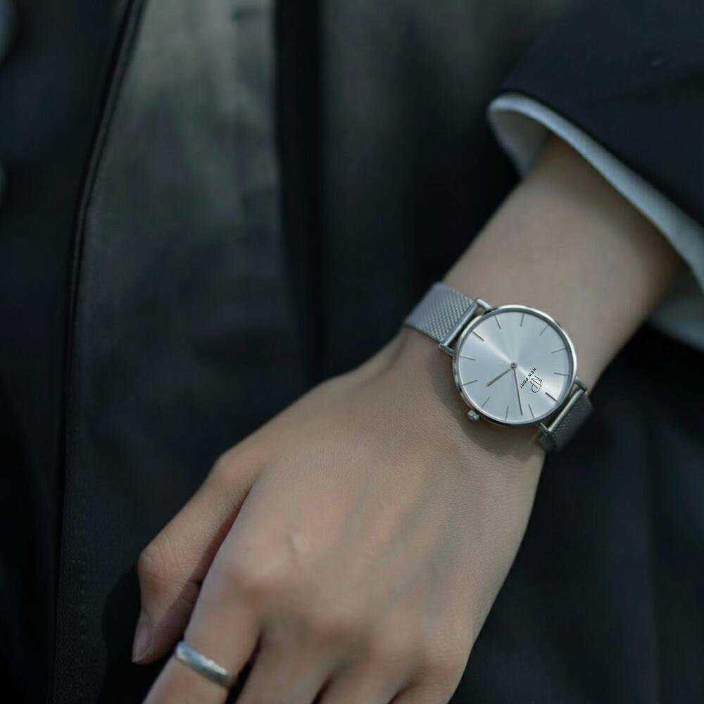 Relógio Feminino Prata Delicado Casual Elegante NewPort 32mm Prata 2