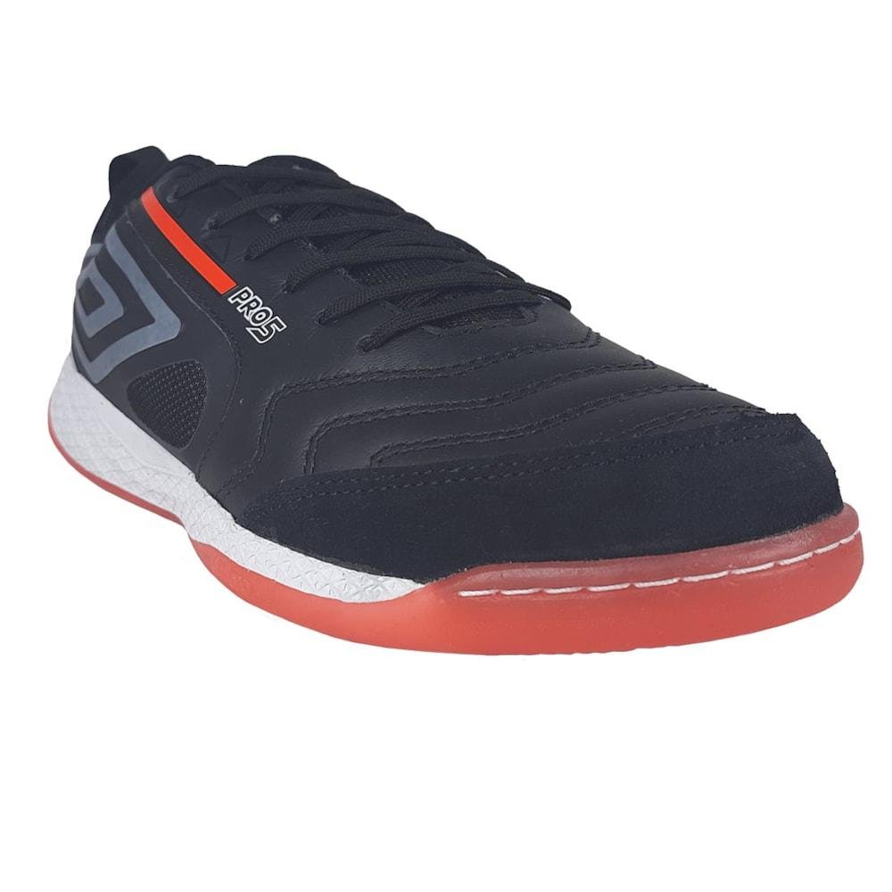 Chuteira Futsal Umbro Pro 5 Bump Preto e Prata Adulto Preto/Prata 5