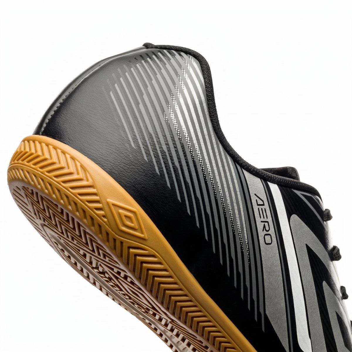 Chuteira Futsal Masculina Umbro Aero Salao Confortavel Original Preto/Cinza 8