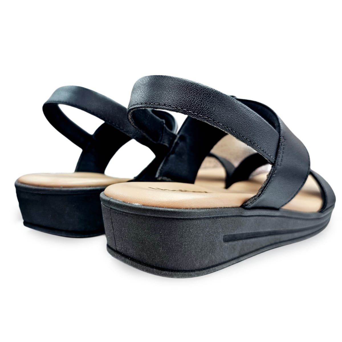 Sandália Usaflex Plataforma Couro com Calce Fácil ? Conforto Preto 3