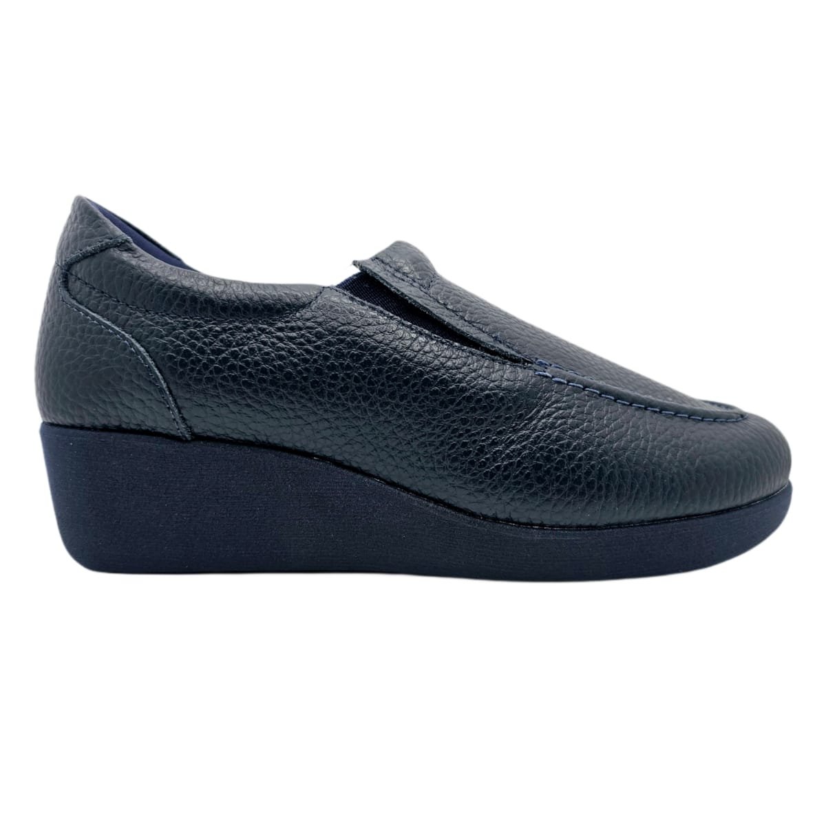 Sapato Usaflex Mocassim Anabela em Couro Relax Uniforme