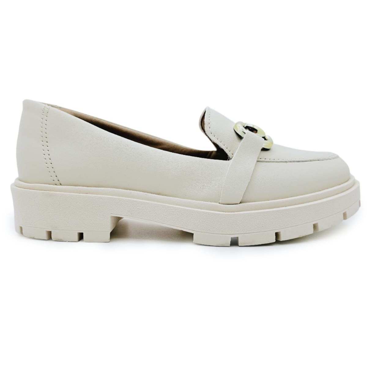 Mocassim Tratorado Careflex com Enfeite Cromado Off White 2