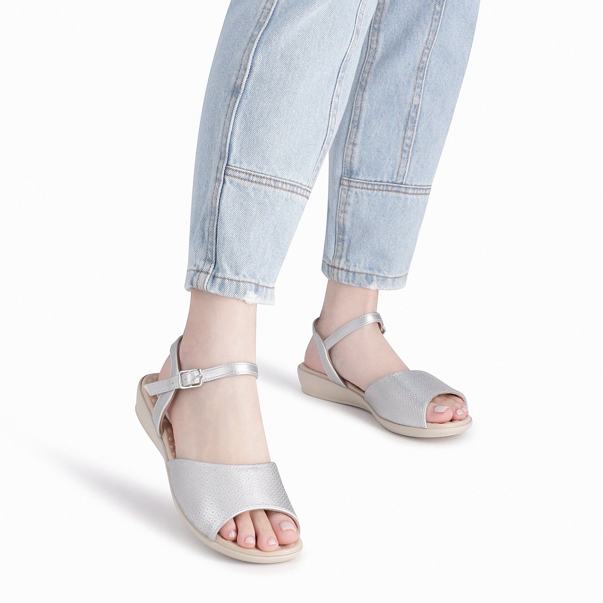 Sandalia Piccadilly Camila Rasteira Prata 2