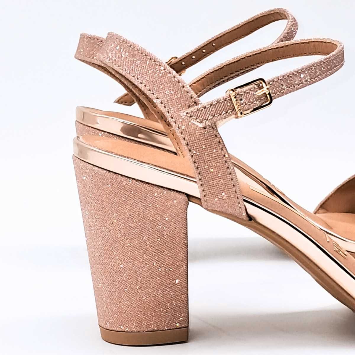 Sandália Vizzano Feminina Salto Bloco Conforto 6262.474 Dourado 5