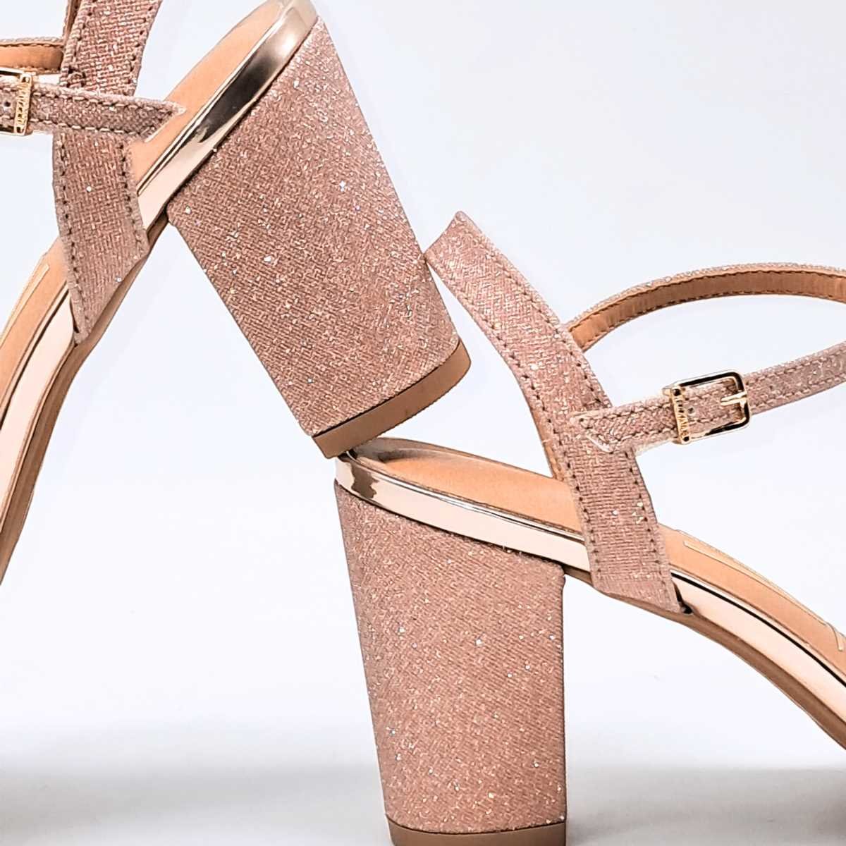 Sandália Vizzano Feminina Salto Bloco Conforto 6262.474 Dourado 7