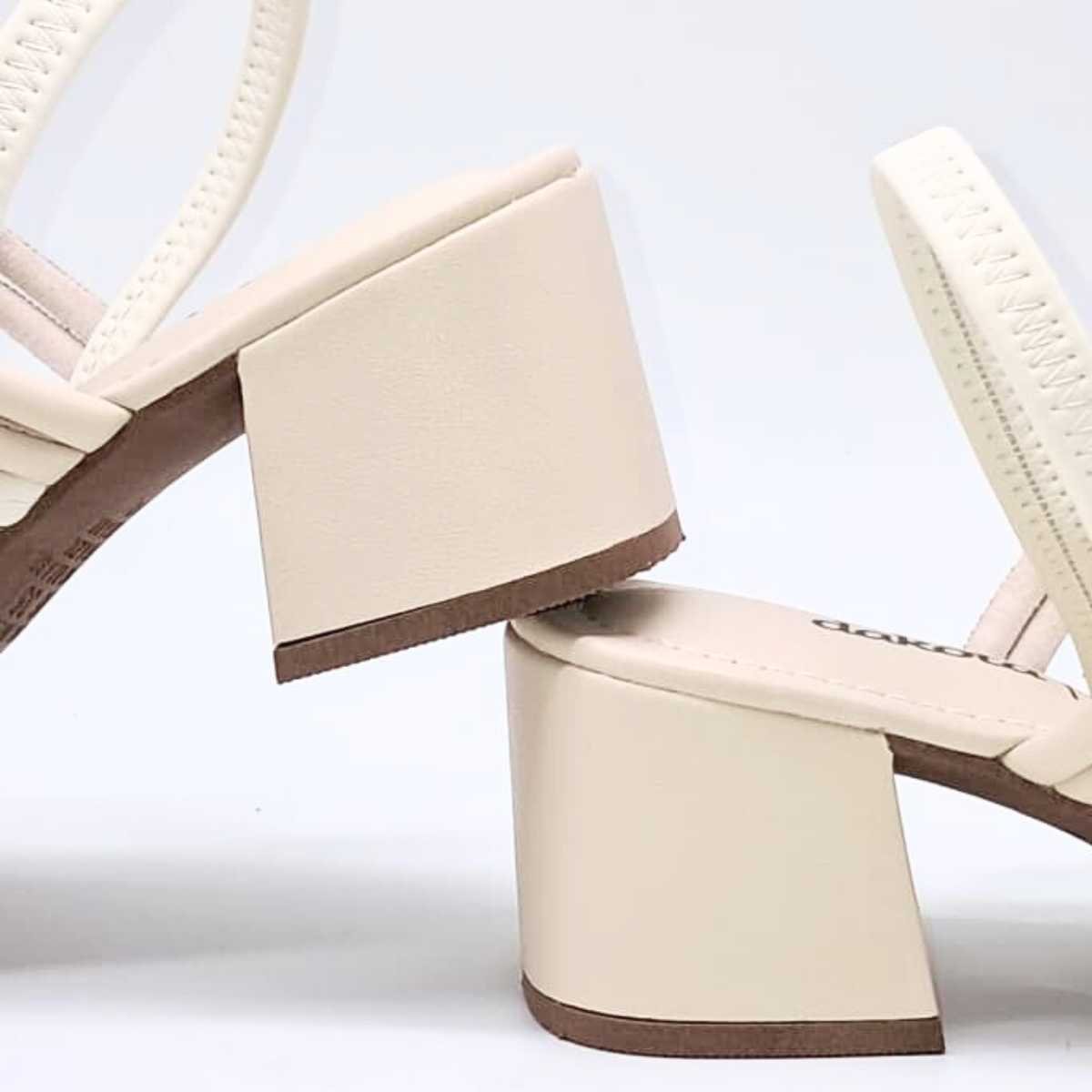 Sandália Feminina Dakota Salto Bloco Brilho Conforto Y9412 Bege 7