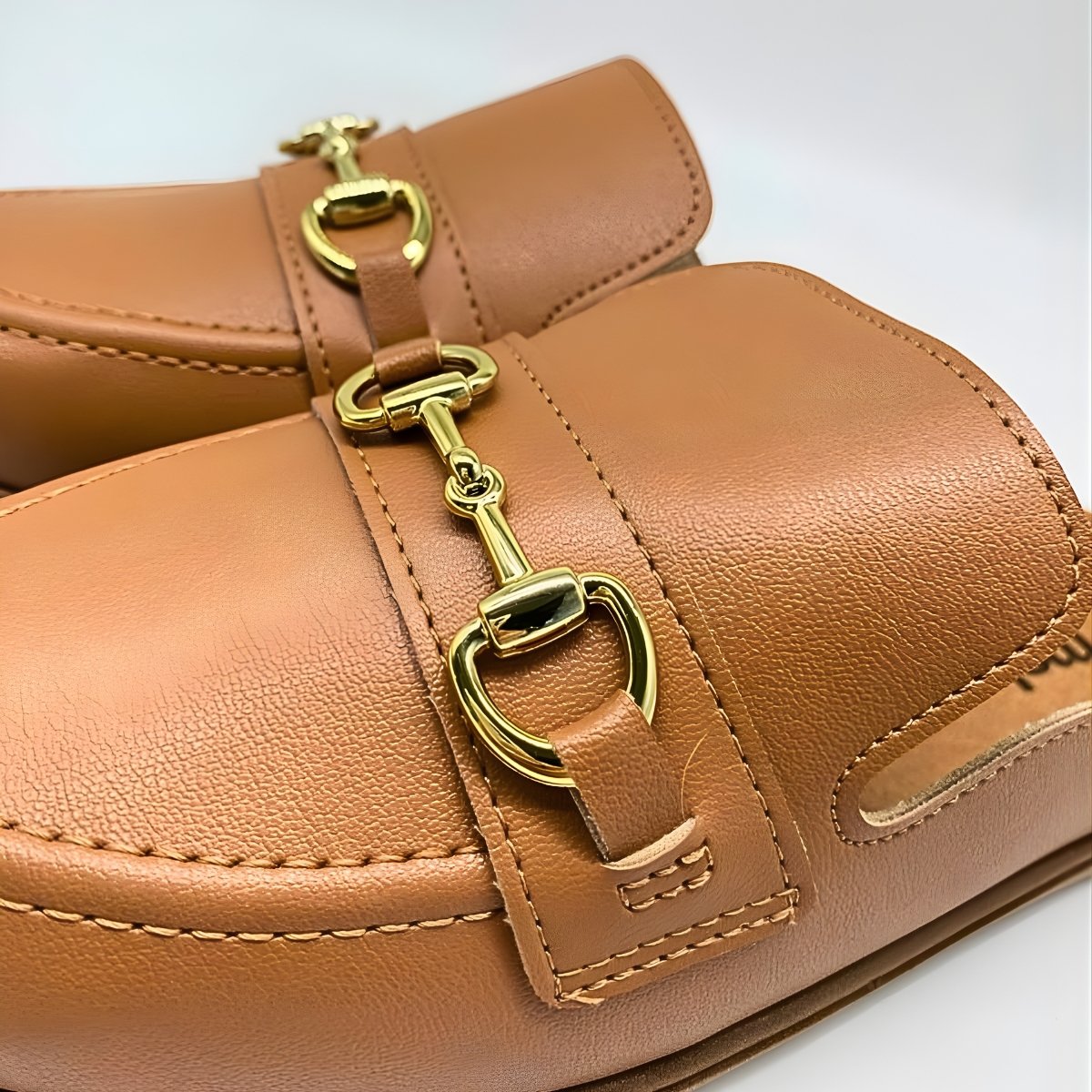 Sapato Feminino Moleca Mule Clog Social Fivela Leve 5826.101 Camel 5