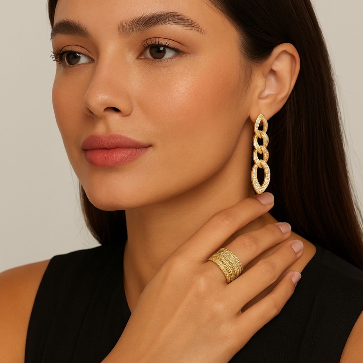 Kit Anel 17 e Brincos Dourados com Zircônias Elegantes Dourado 2