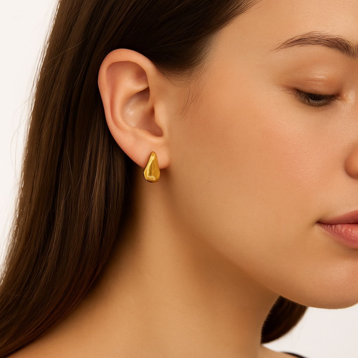 Brinco Vih Triny Gota Médio Banhado a Ouro Dourado 2