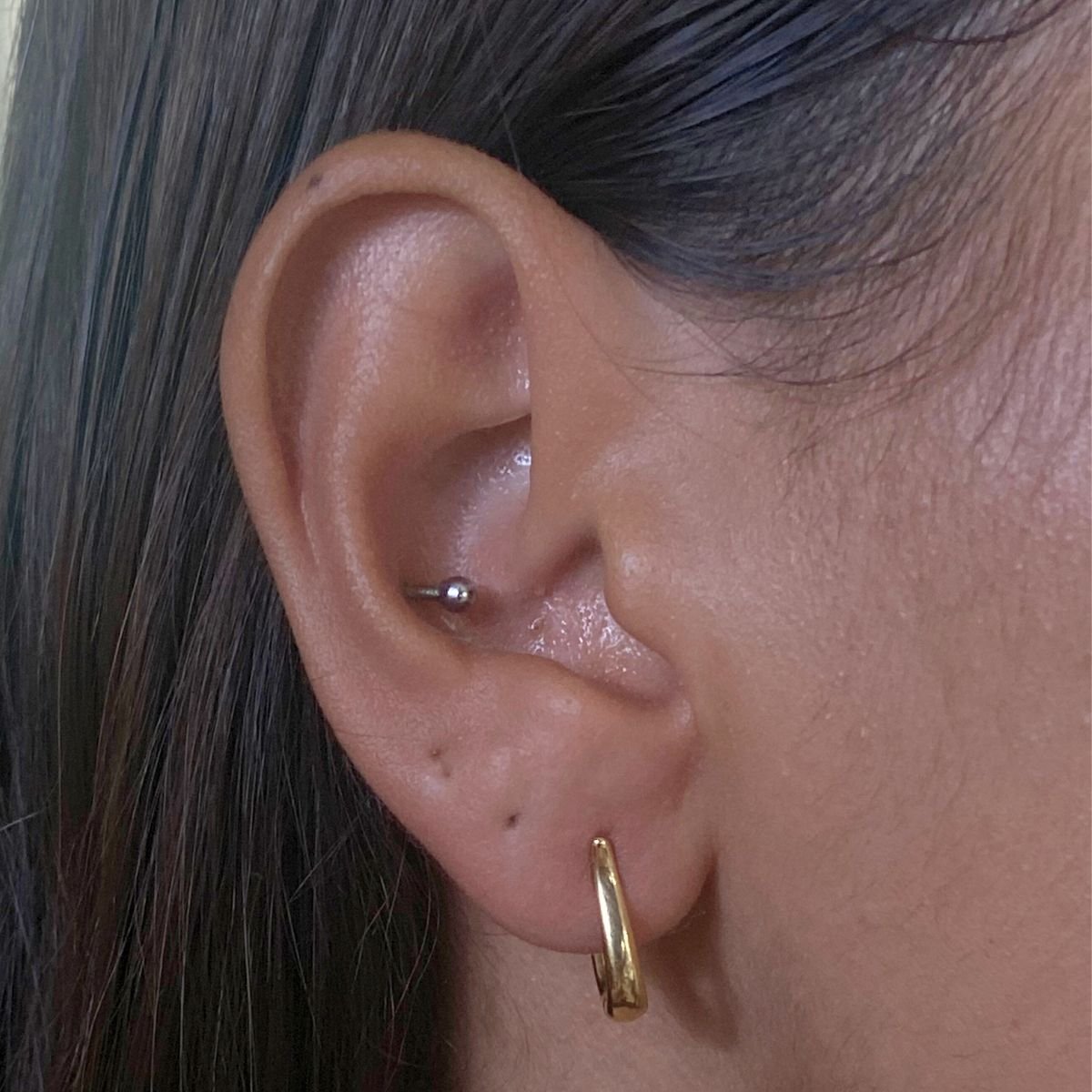 Brinco VT Cuck Chifrinho Pequeno  Banhado a Ouro Dourado 3