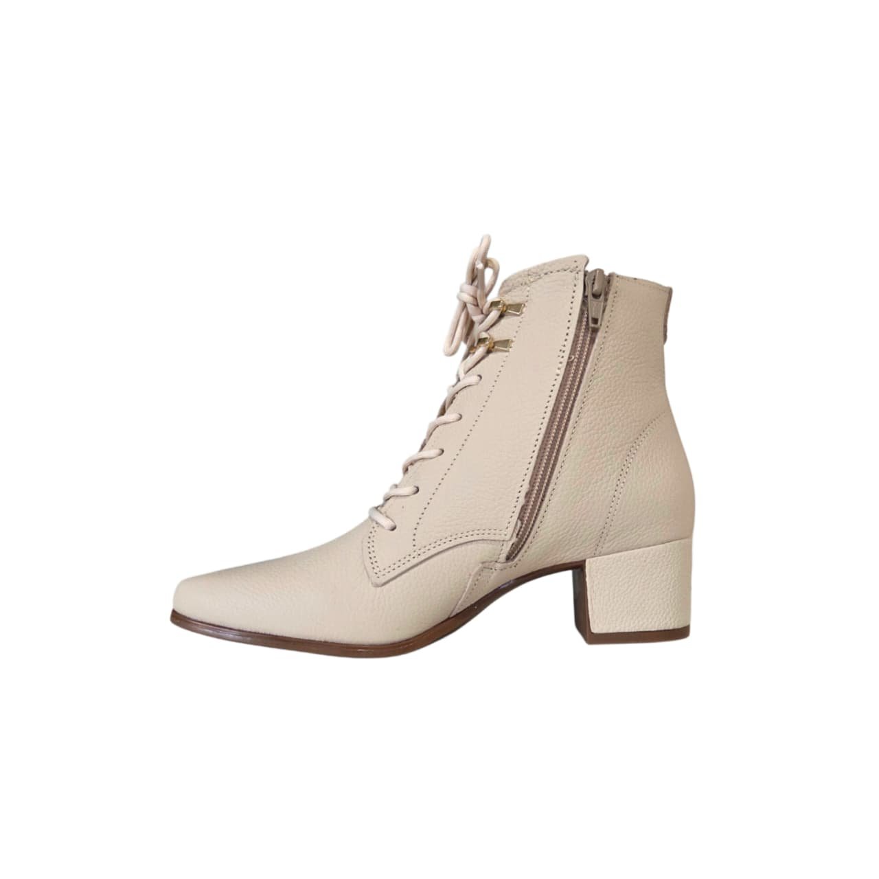 Pegada Bota Cano Curto em Couro Salto 5 cm Ref. 280904 Linho 3