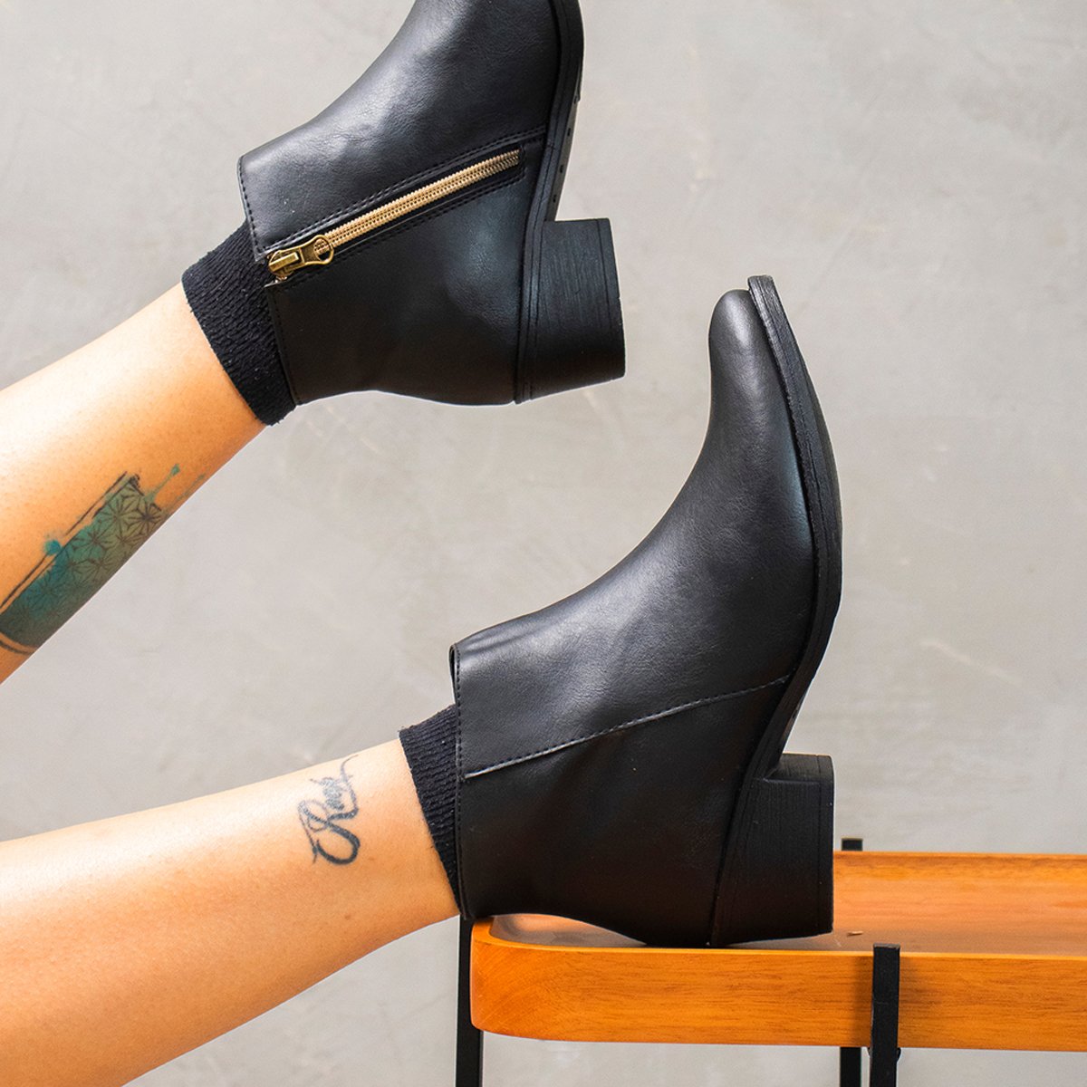 Bota Casual Feminina Bredeni Coturno Salto Baixo Ziper Conforto Estilo Preto 7