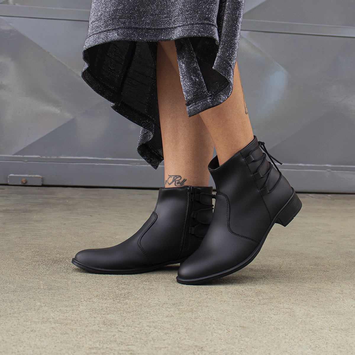 Bota Casual Feminina Bredeni Coturno Salto Baixo Ziper Lateral Detalhe Amarrar Conforto Dia a Dia Preto 5