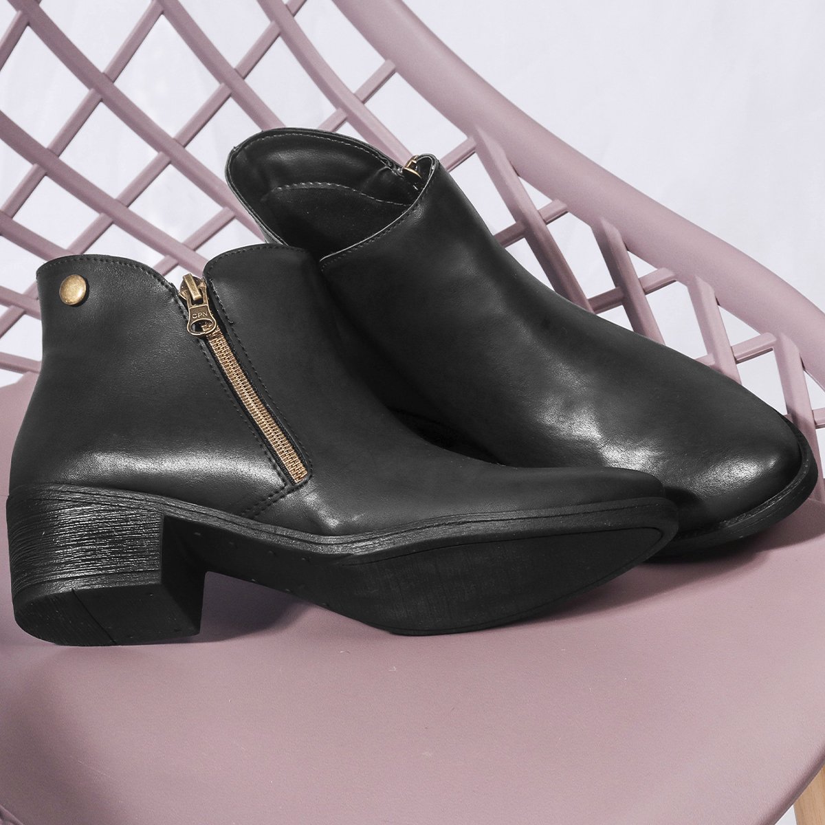 Bota Feminina Salto Baixo Bredeni Cotruno Casual Ziper Dia a Dia Conforto Preto 6