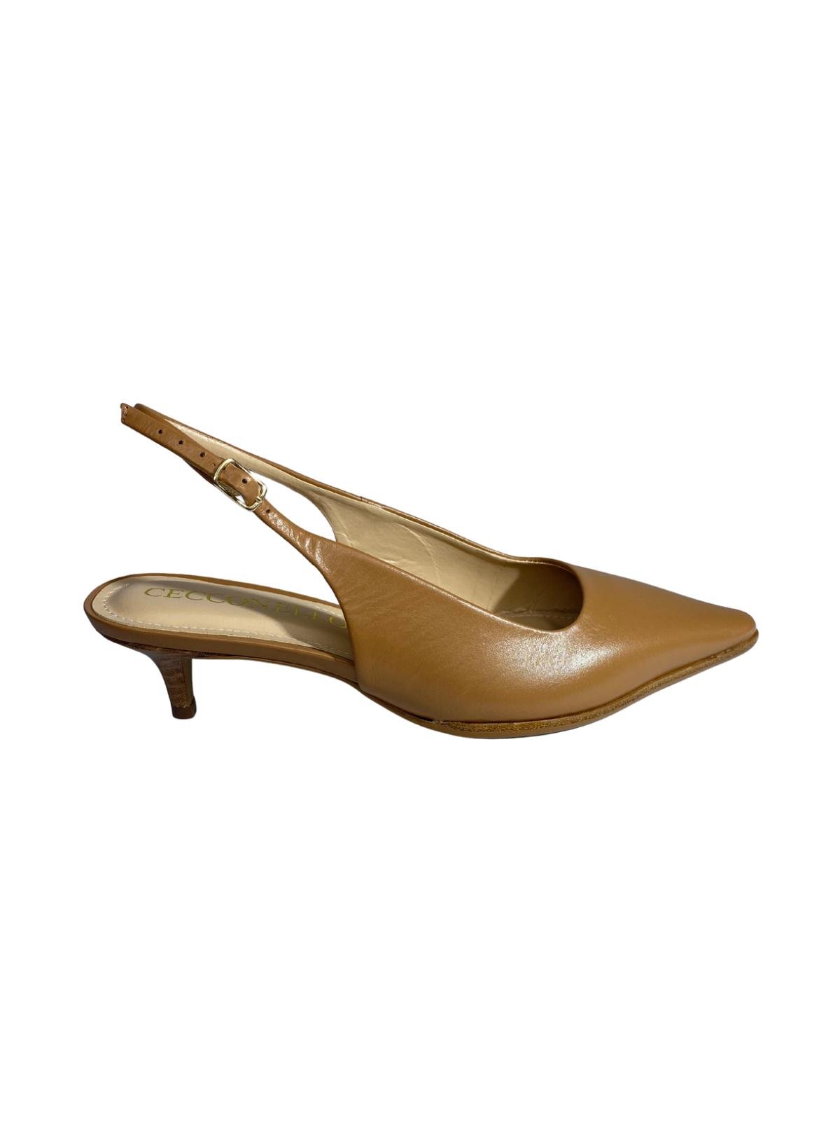 Scarpin Cecconello  Marrom