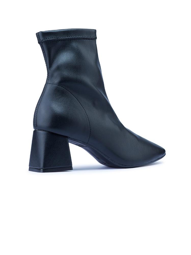 Bota Feminina Bebecê Bico Quadrado Recortes Preto 4