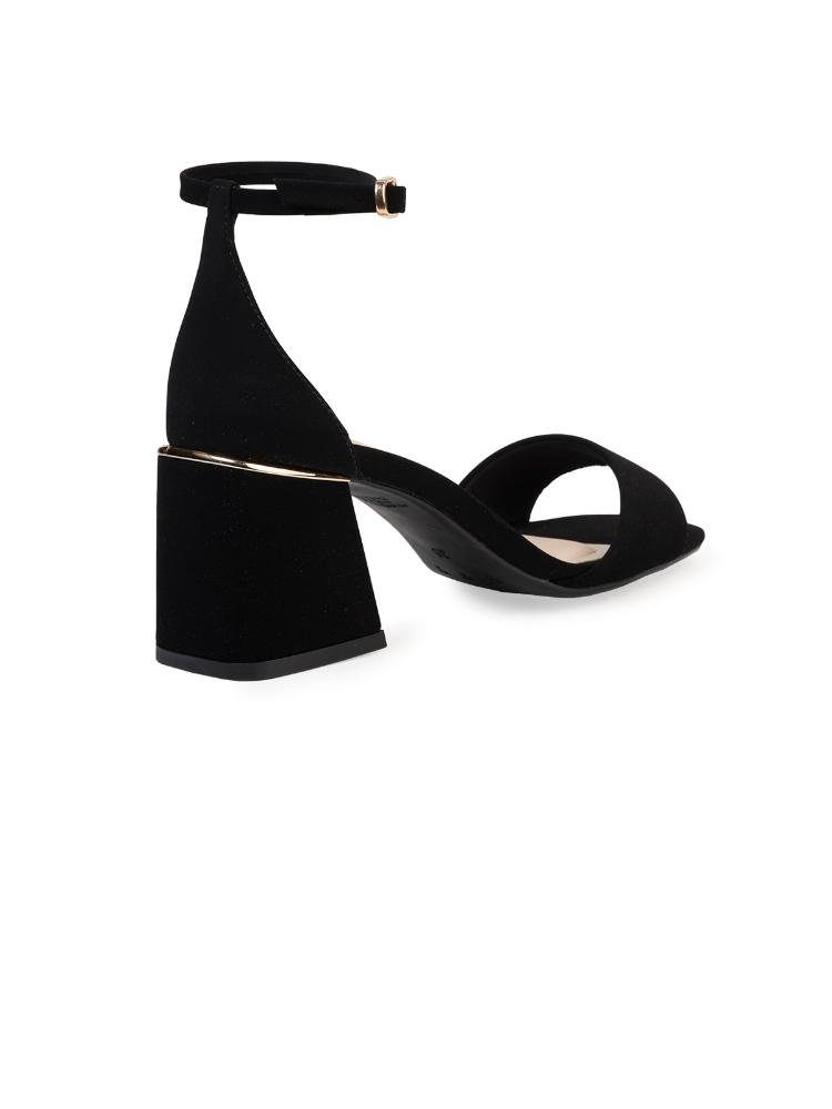 Sandália Bebecê com Salto Bloco e Tira Minimalista Preto 4