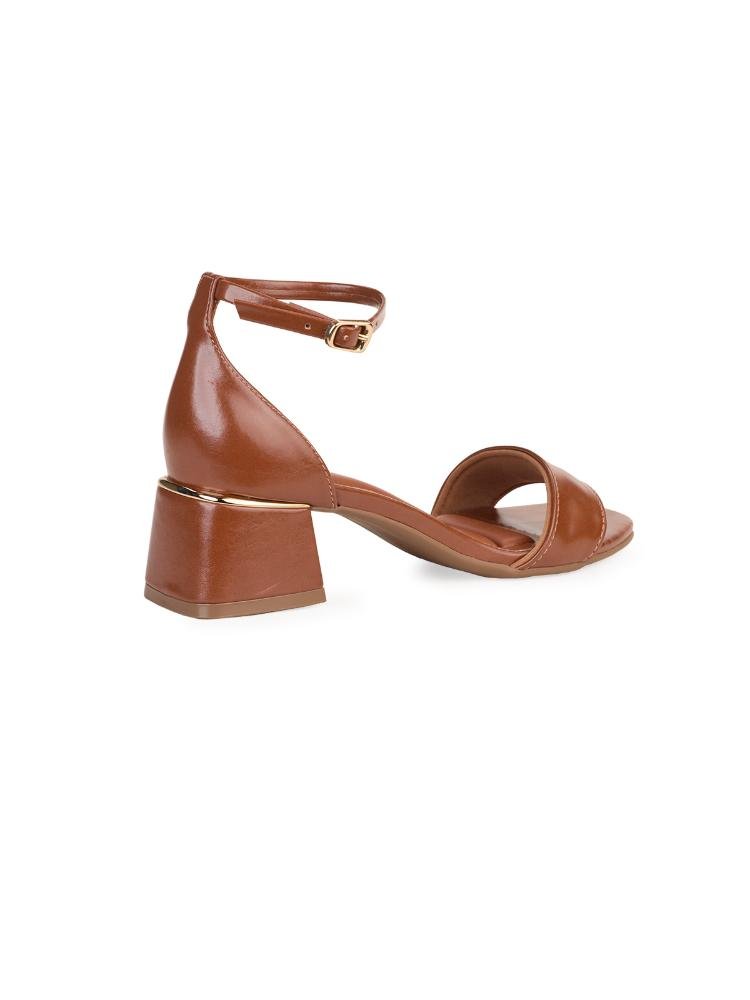 Sandália Bebecê Salto Bloco Com Detalhe Dourado Bico Quadrado Marrom 4