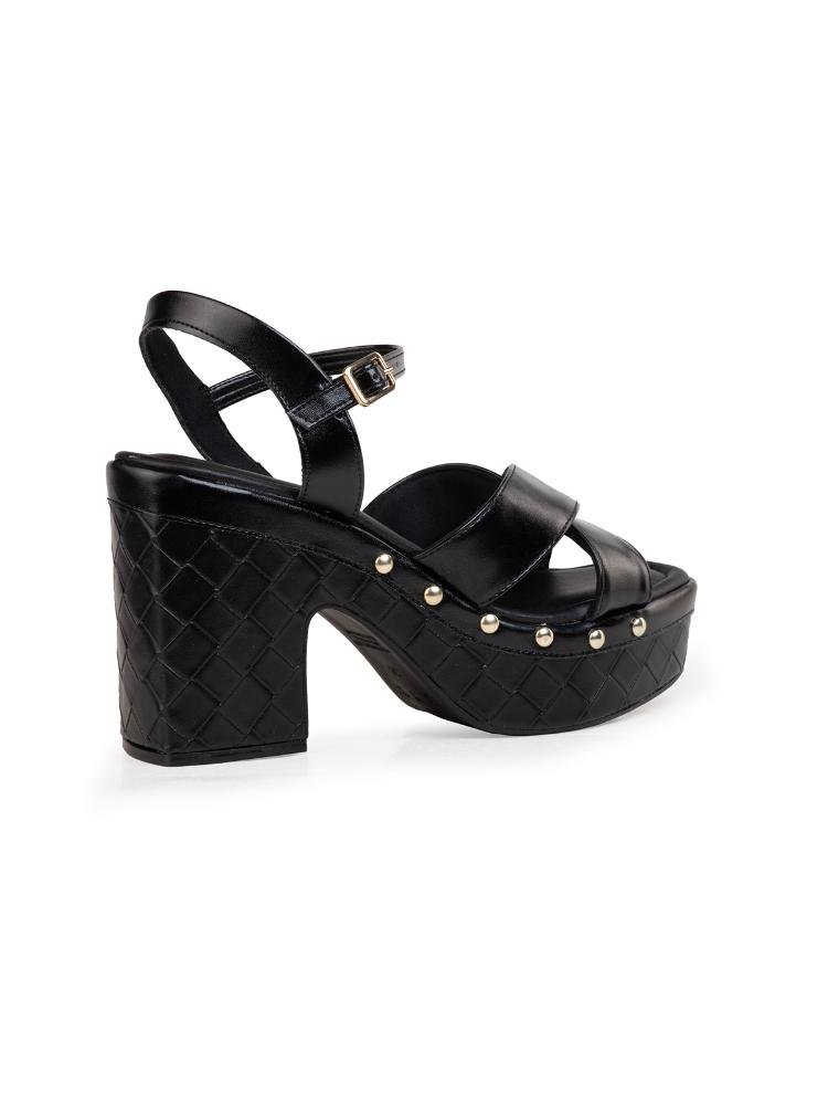 Sandália Clog Bebecê com Tachas Preto 4