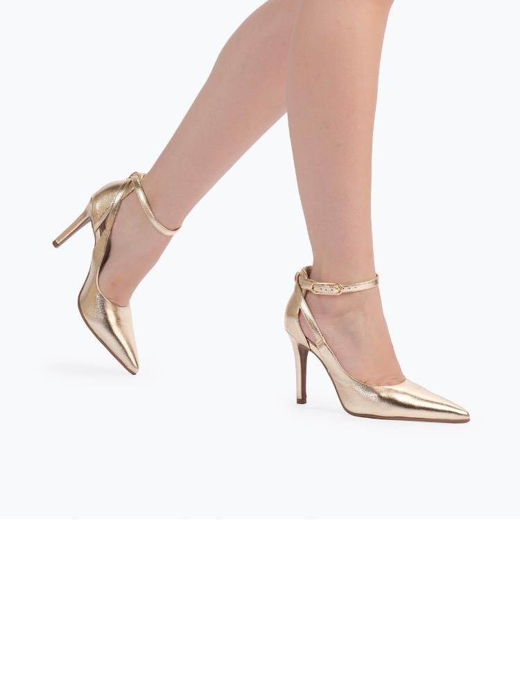 Scarpin Bebecê com Salto Fino Classica Dourado 2